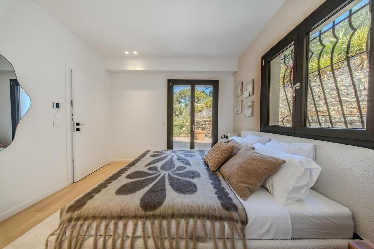 Panoramic-view Villa, 5 En-suites, Pool, Sleeps 10 Villa *