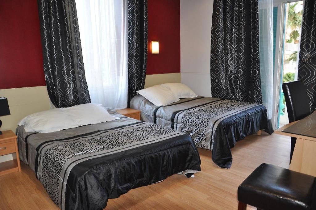 Hotel Carlone 2*