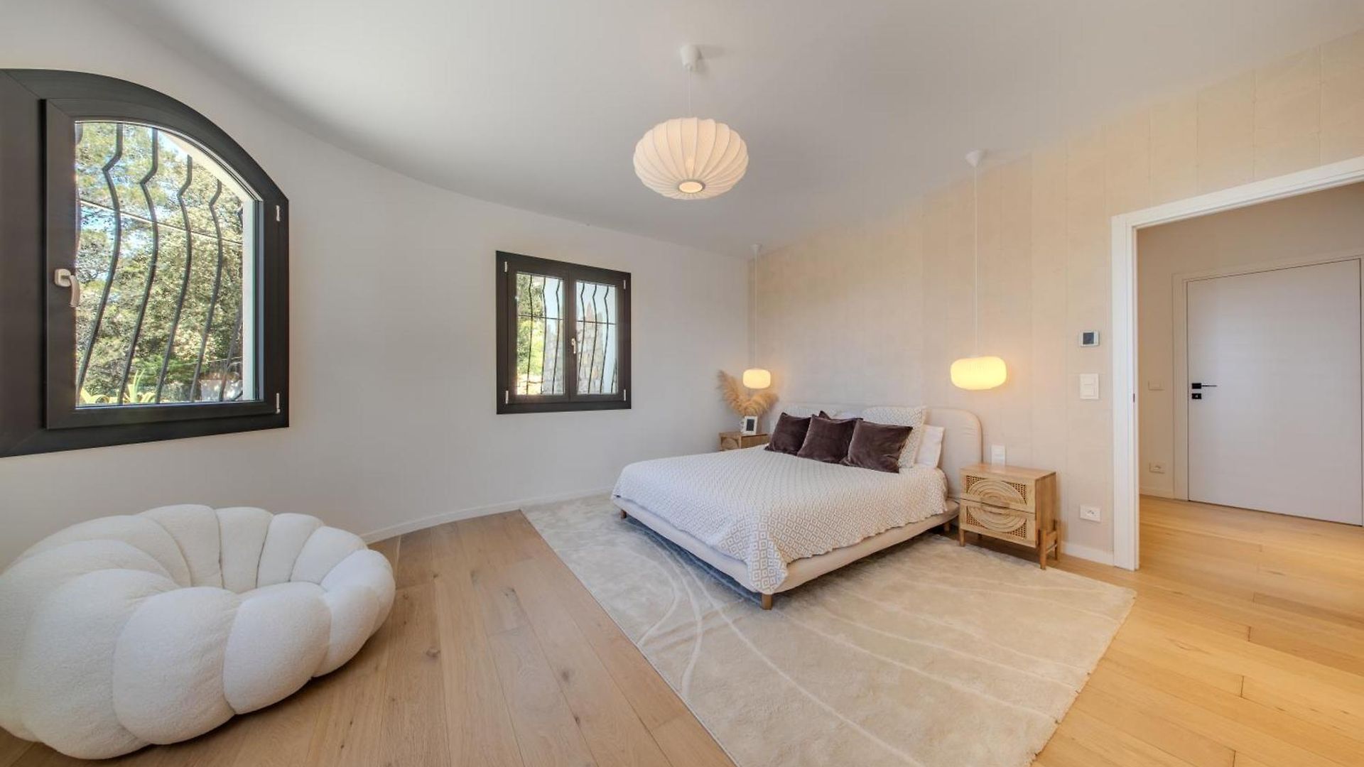 Villa Panoramic-view Villa, 5 En-suites, Pool, Sleeps 10 Nice
