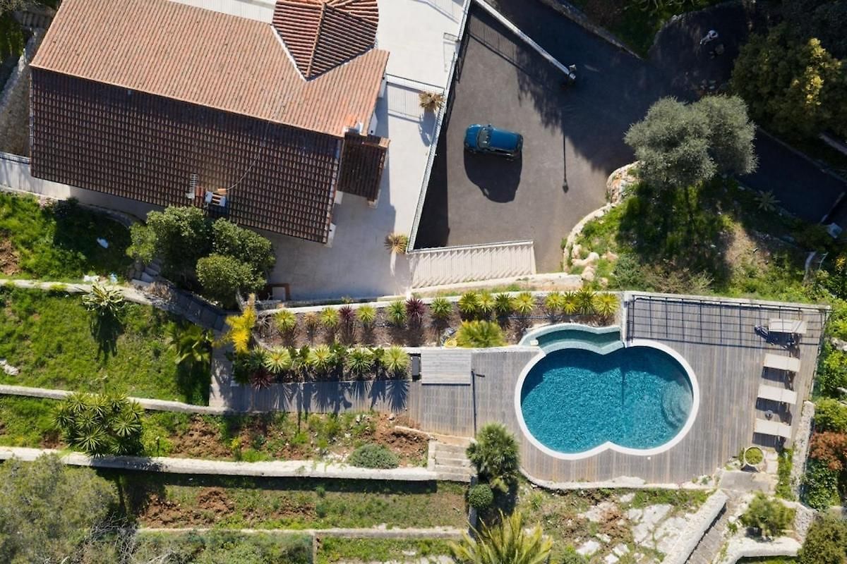 Villa Panoramic-view Villa, 5 En-suites, Pool, Sleeps 10 Nice