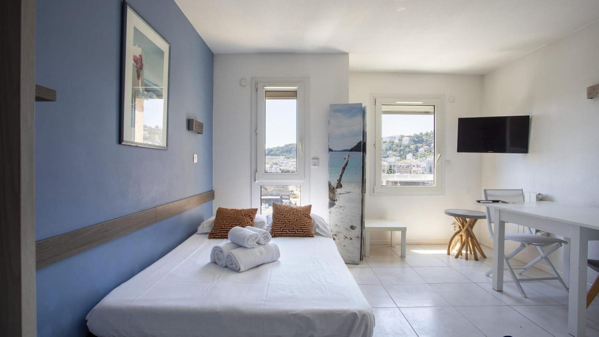 Apartment Air-conditioned Near The Train Station *
