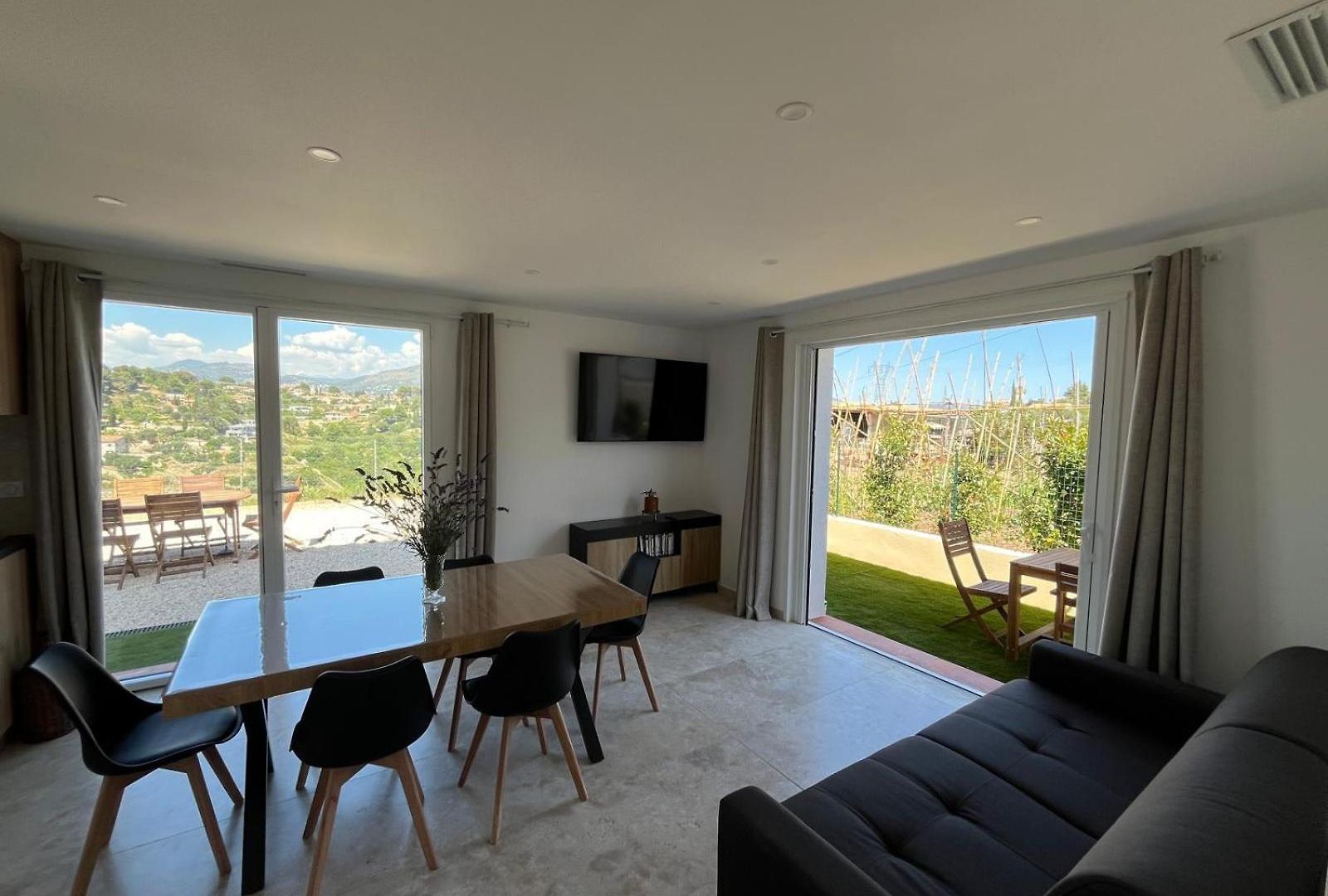 Apartment Maioun Cremat *