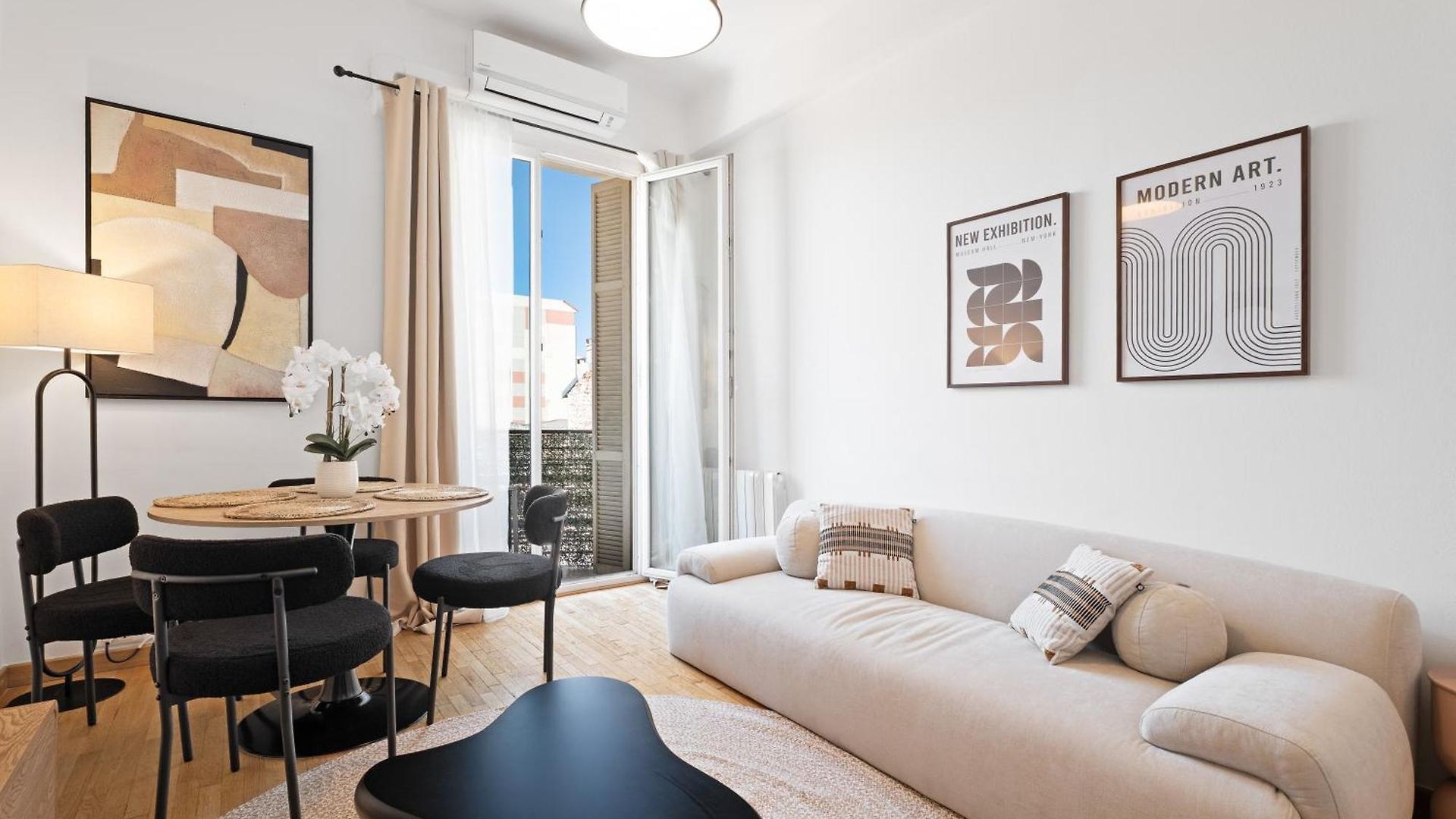 Renting - Arson - Chic & Modern Design 2-bedroom Ac Port Apartment *