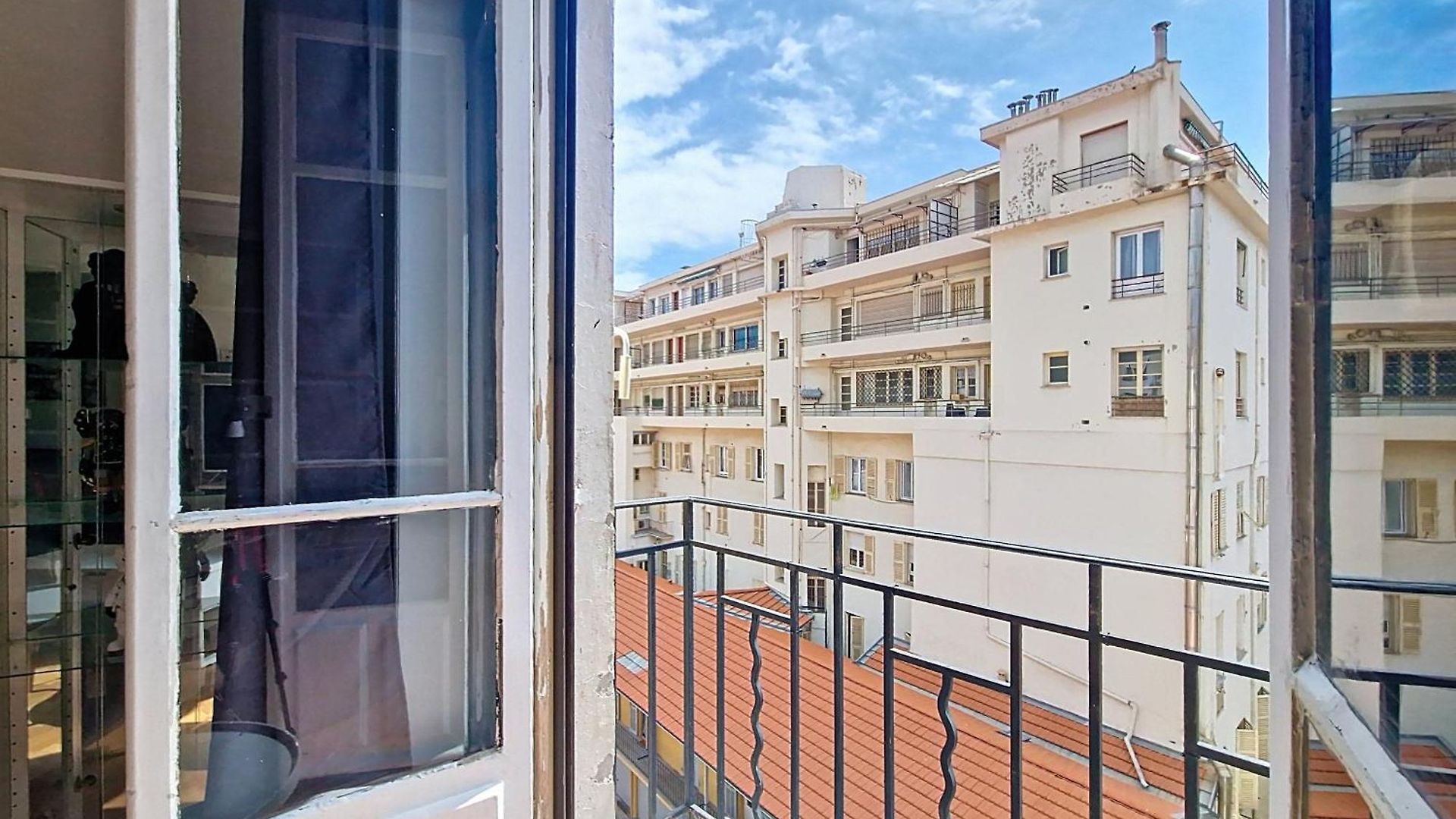 Nestor&jeeves - Cosy Buffa - - Close Sea * Nice