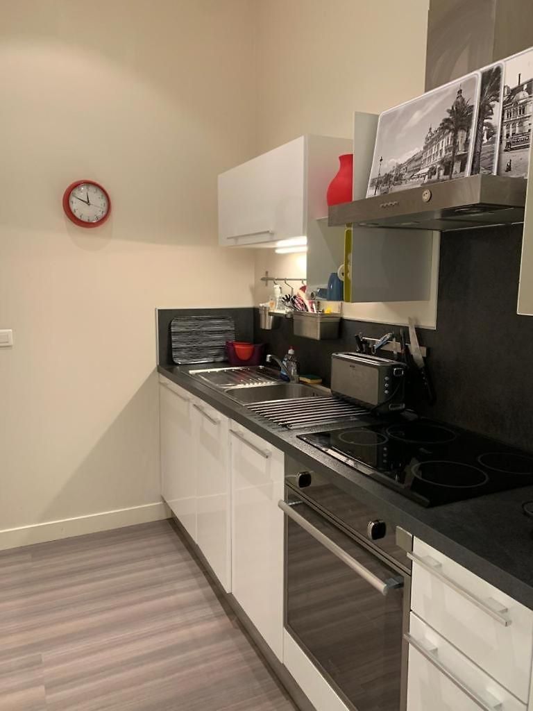 Charming Air-conditioned Apartment-prime Location In Old *