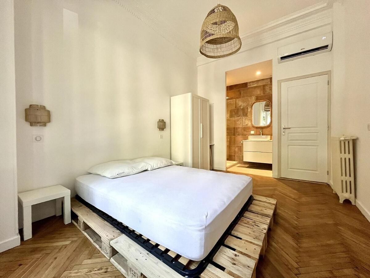 Urban Charm 6 People Near Dowtown With Air Conditioning & Netflix Apartment Nice