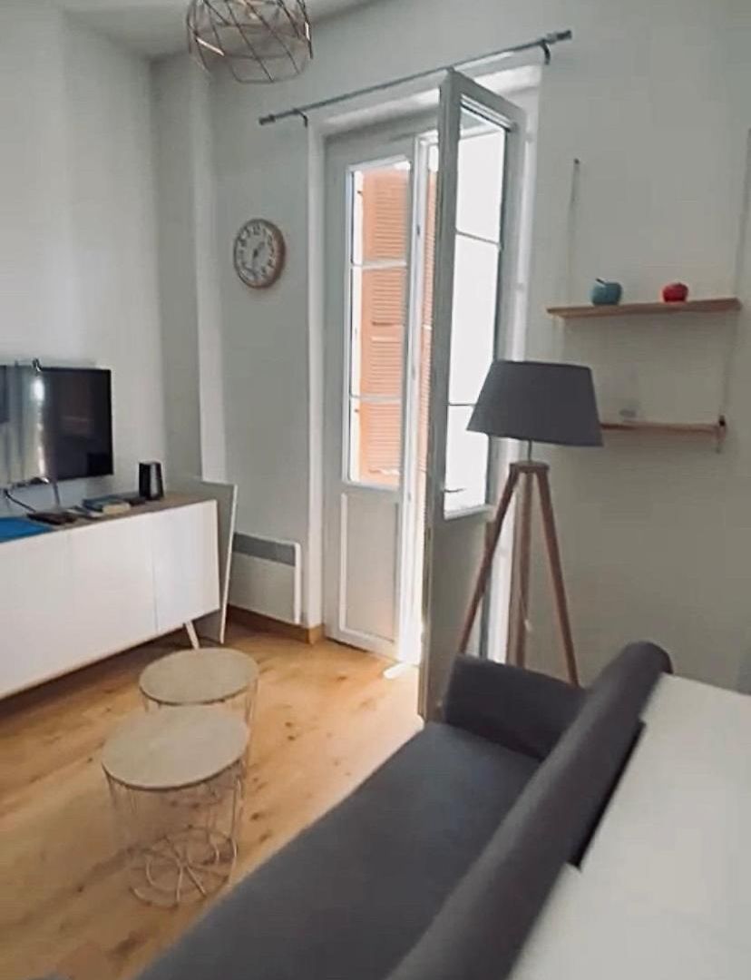 Apartment Bel Appartement, Balcon, 15 Minutes Du Centre