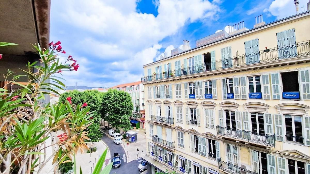 Au Coeur Du Chic Carre D'or Apartment *