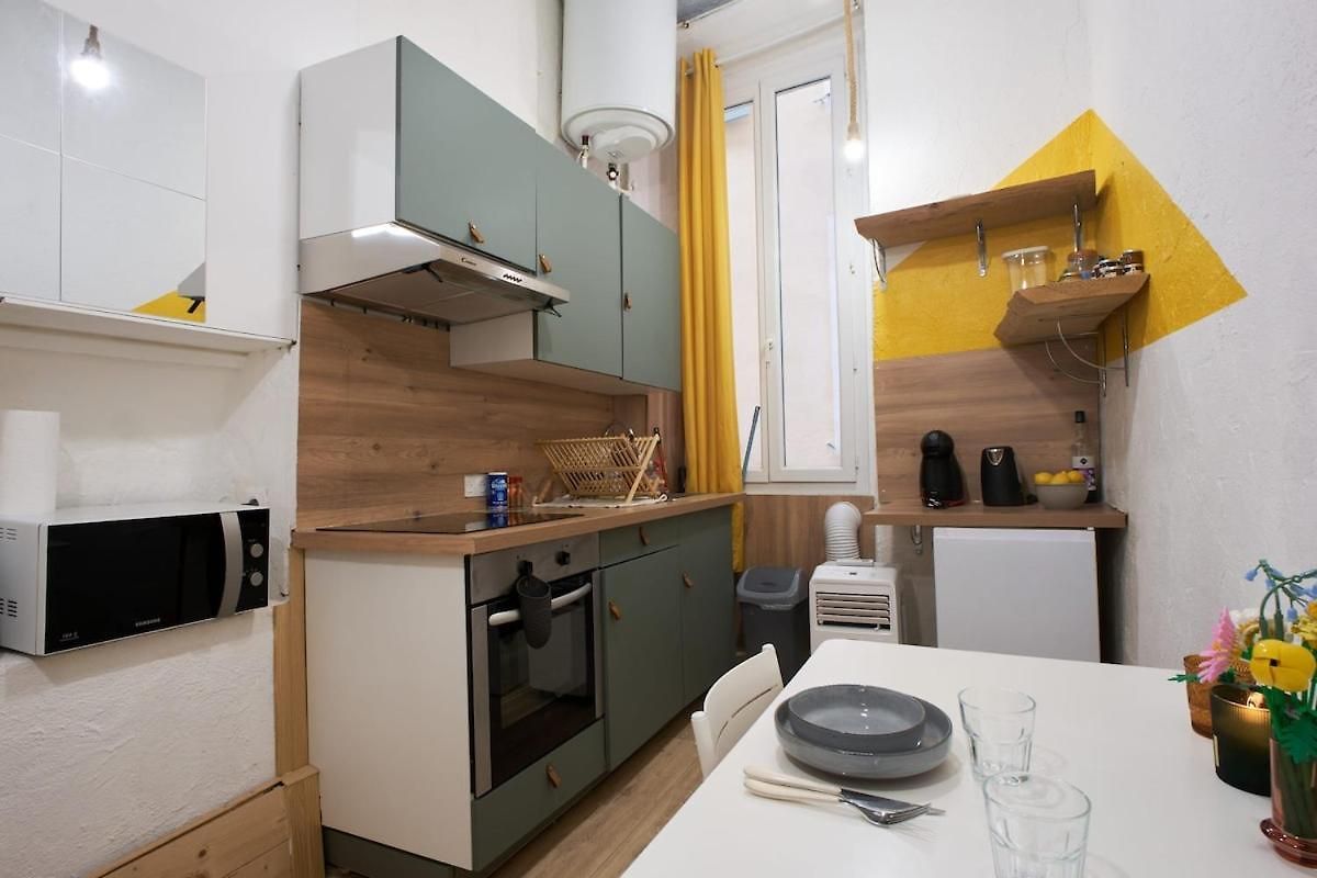 Apartment Au Coeur Du Vieux-nice, A 5 Minutes Nice