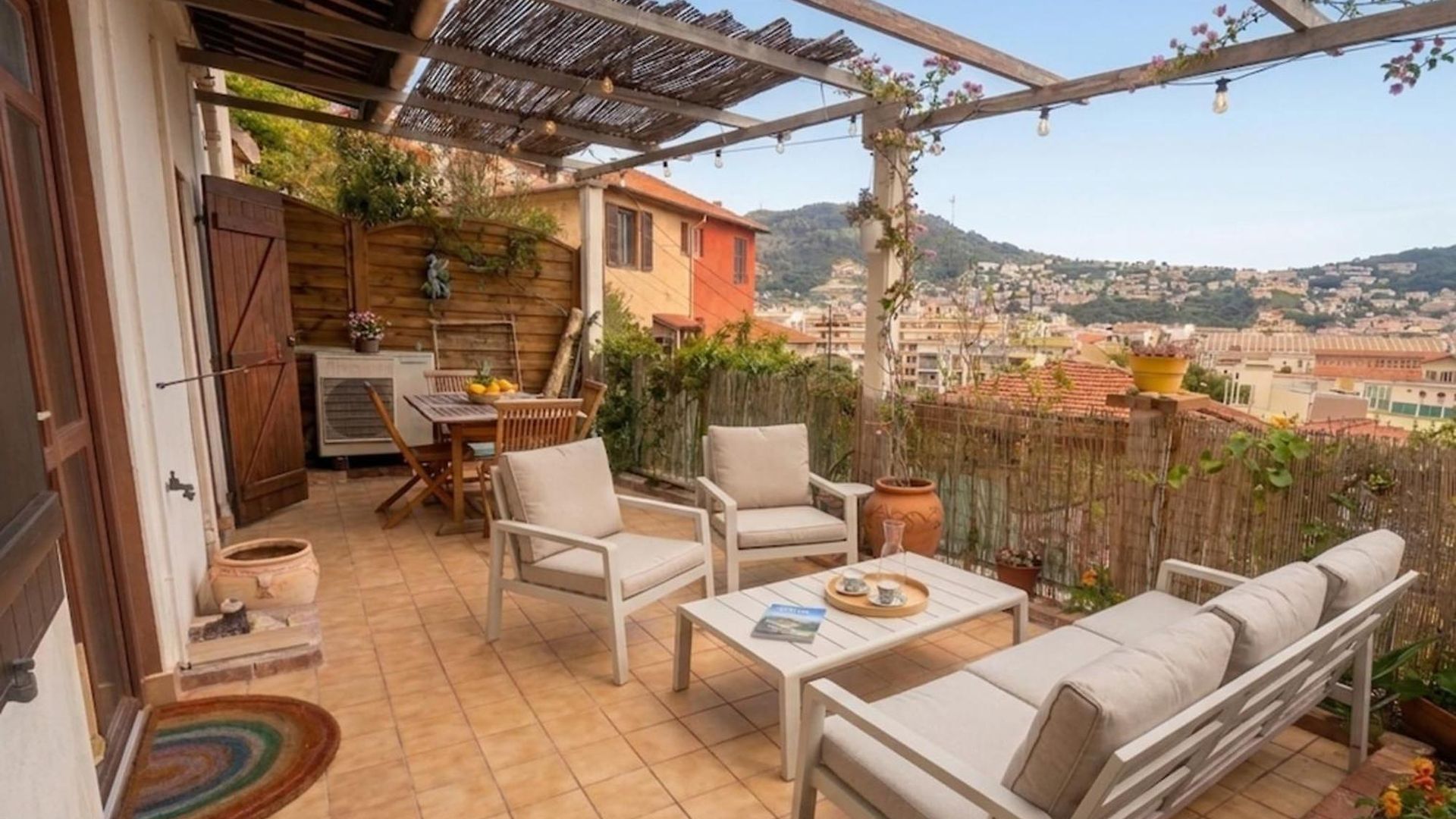 Apartment Beautiful 45 M With Terrace In *