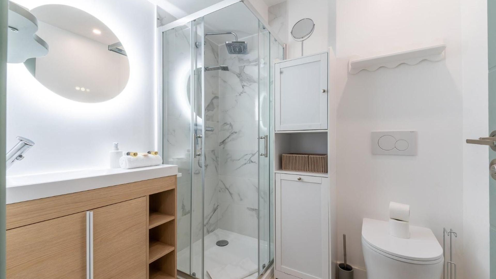 With 1 Bedroom, Gambetta, Russian Church Apartment