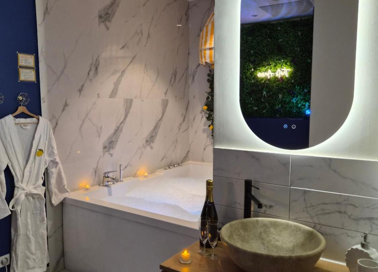 Ciao Bella Wellness - Luxury Jacuzzi, Massage Table & Ac In Appartement Nice