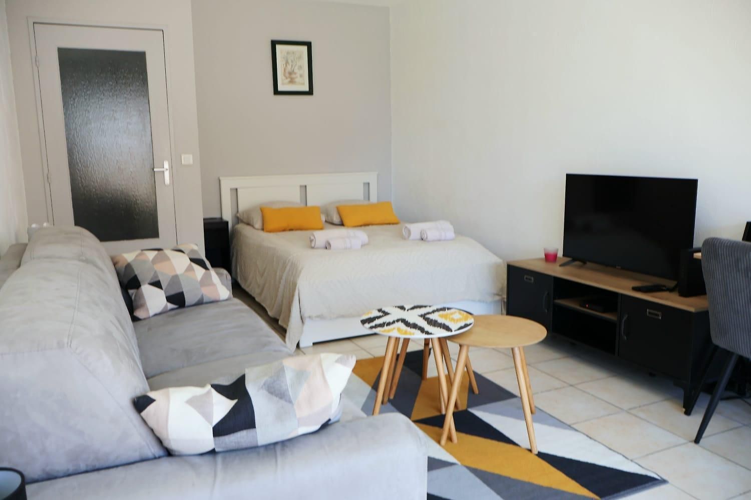 Cozy St Roch With A Terrace Apartment