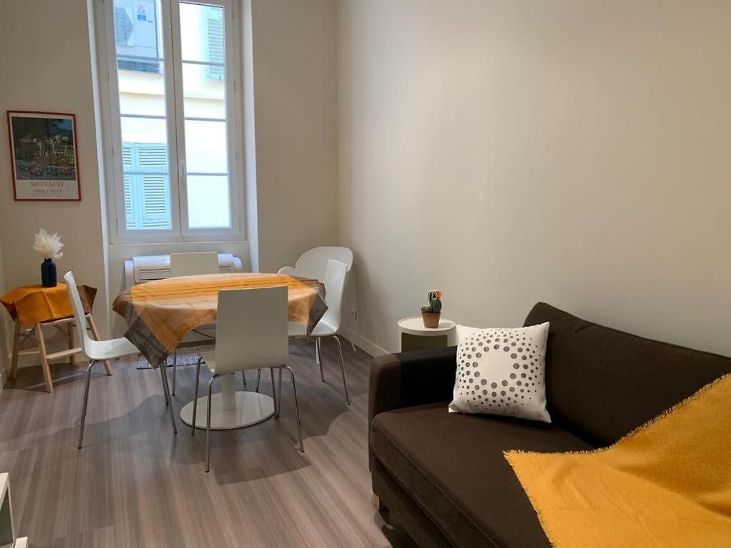 Apartment Charming Air-conditioned Apartment-prime Location In Old Nice