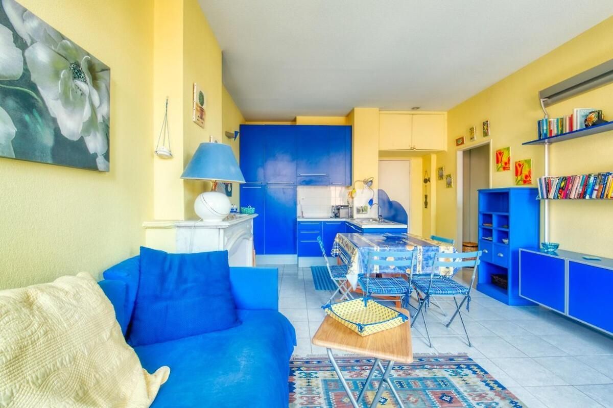 Apartment Bright Two-room With Terrace In Jean-medecin