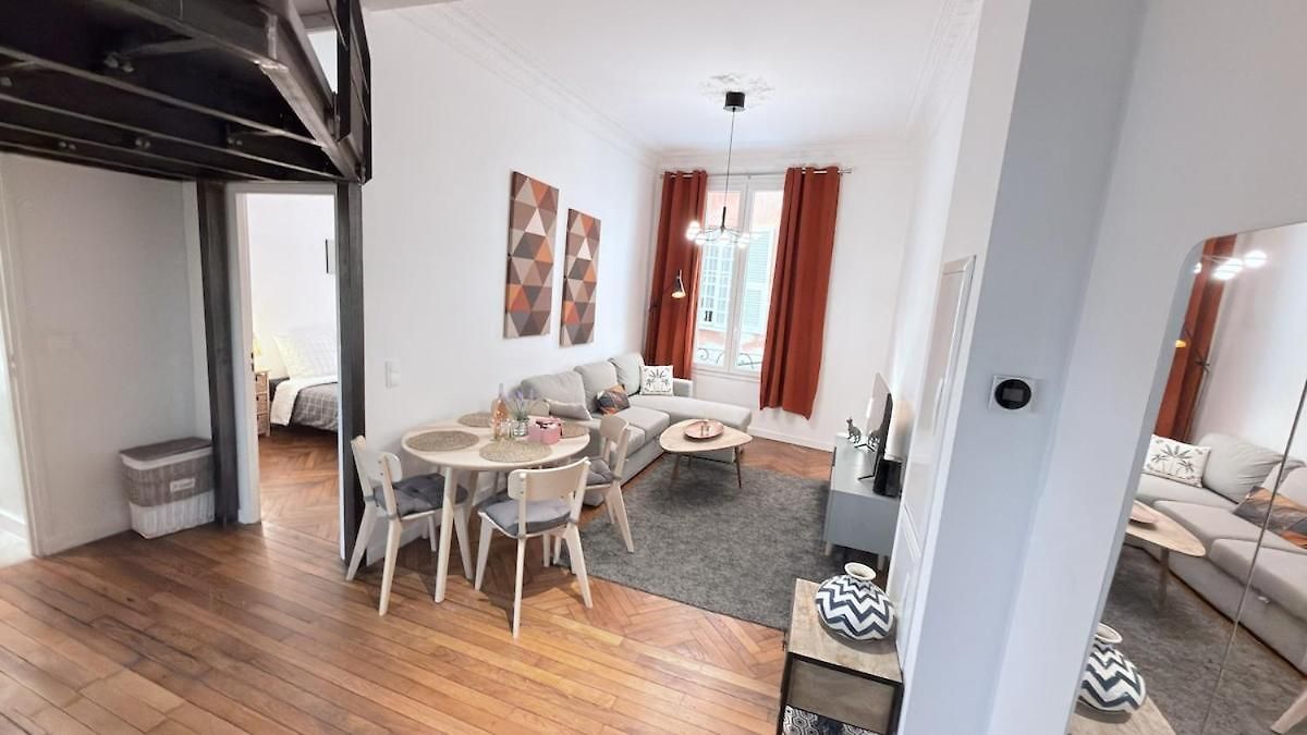 Beautiful And Comfortable Vieux