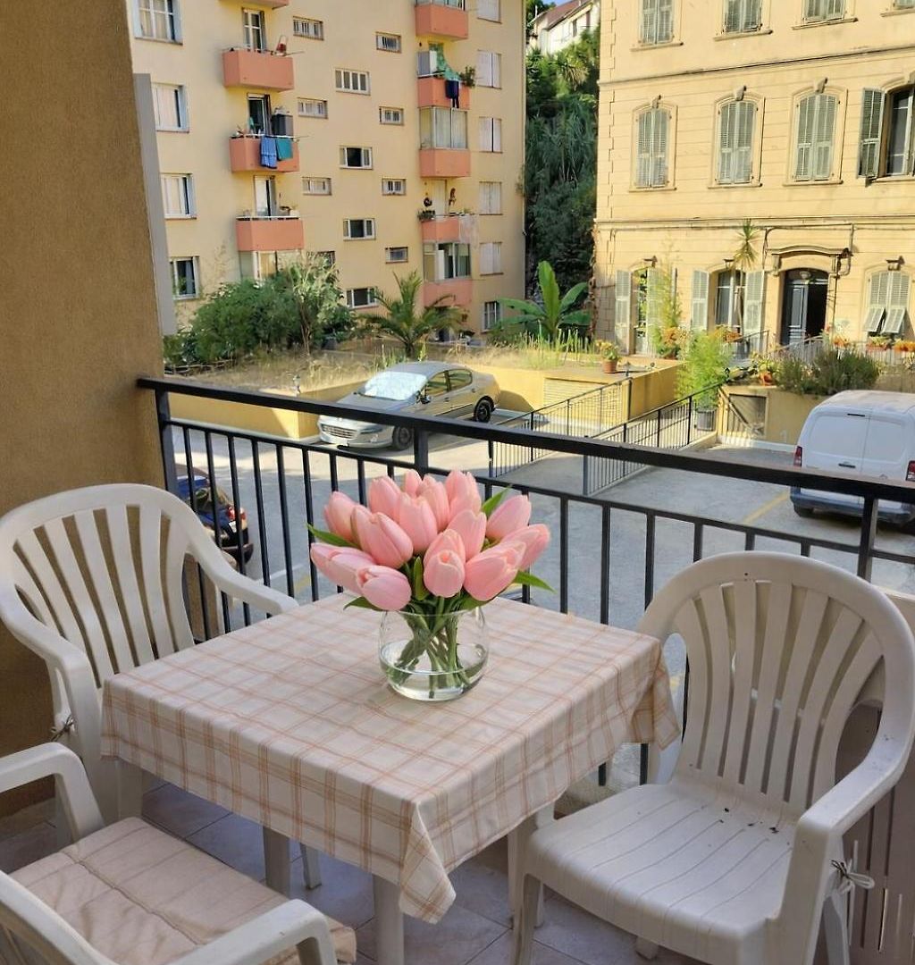 Apartment Cosy A Magnan Ideal Pour 2 Personnes Proche De La