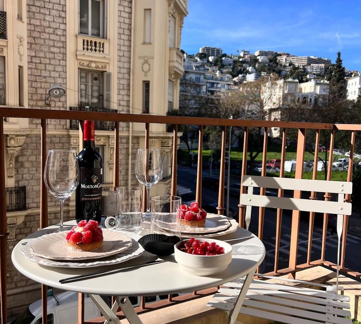 Charme Nicois, 15min De La Mer, 3 Chambres, Climatisation, Terrasse * Nice