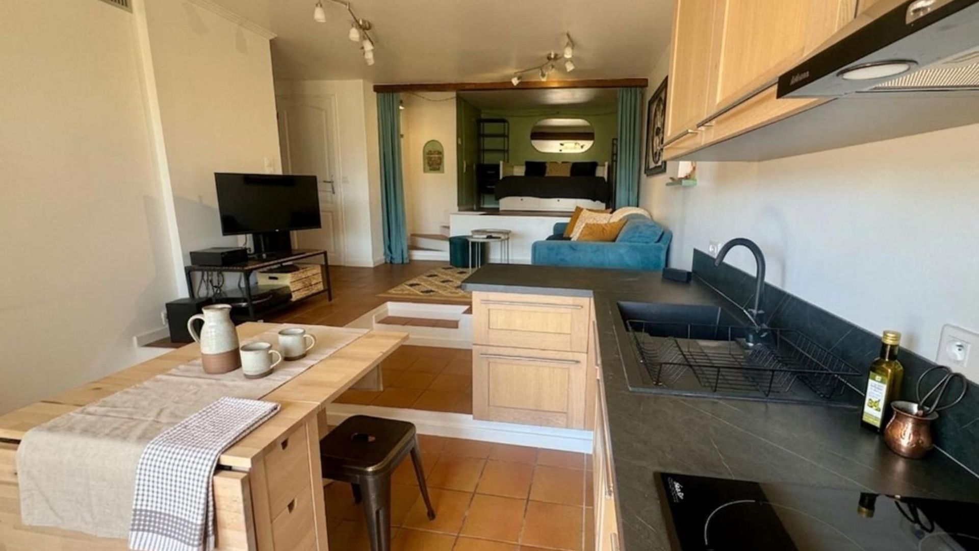 Beautiful 45 M With Terrace In Apartment *