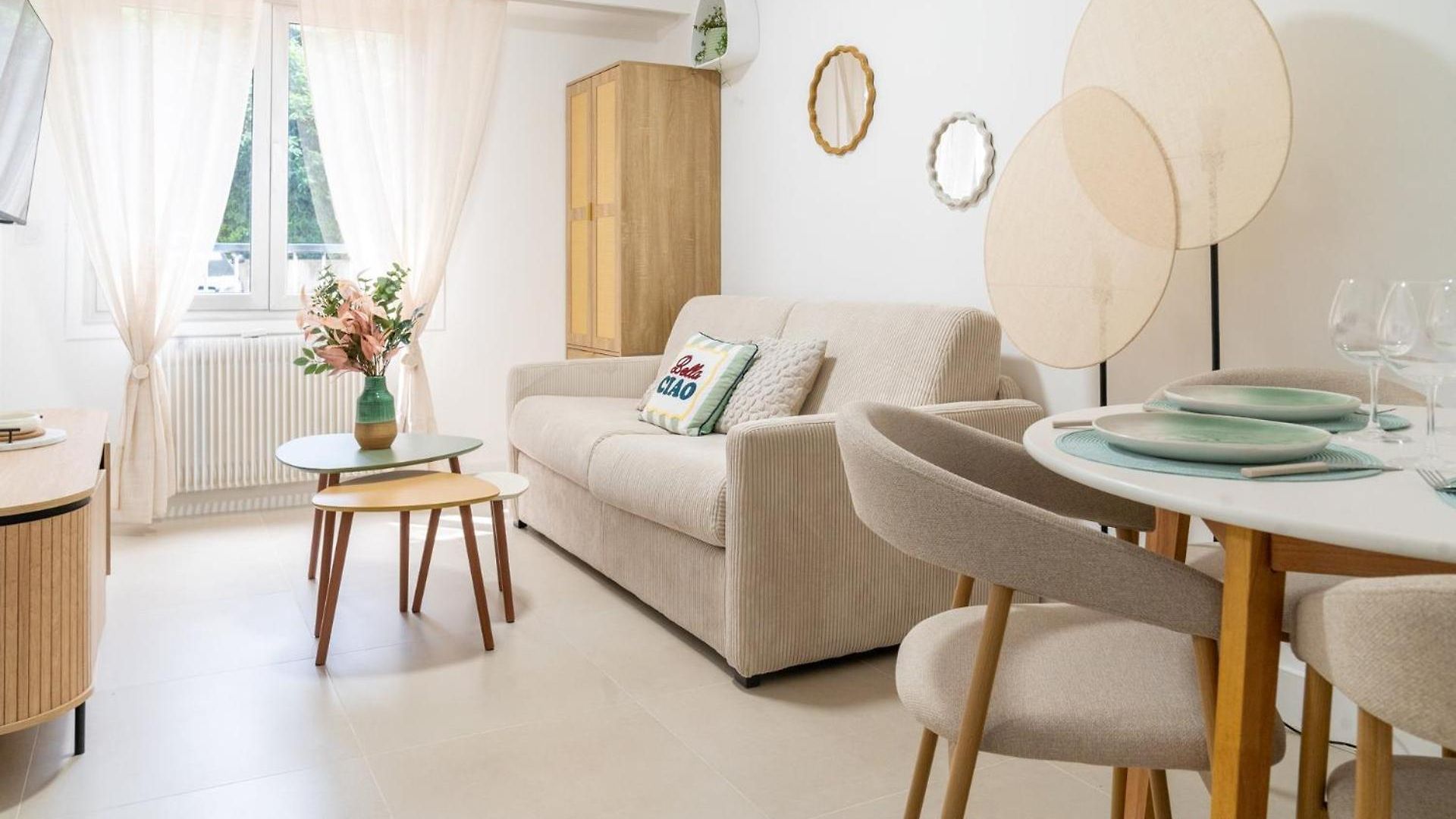 With 1 Bedroom, Gambetta, Russian Church