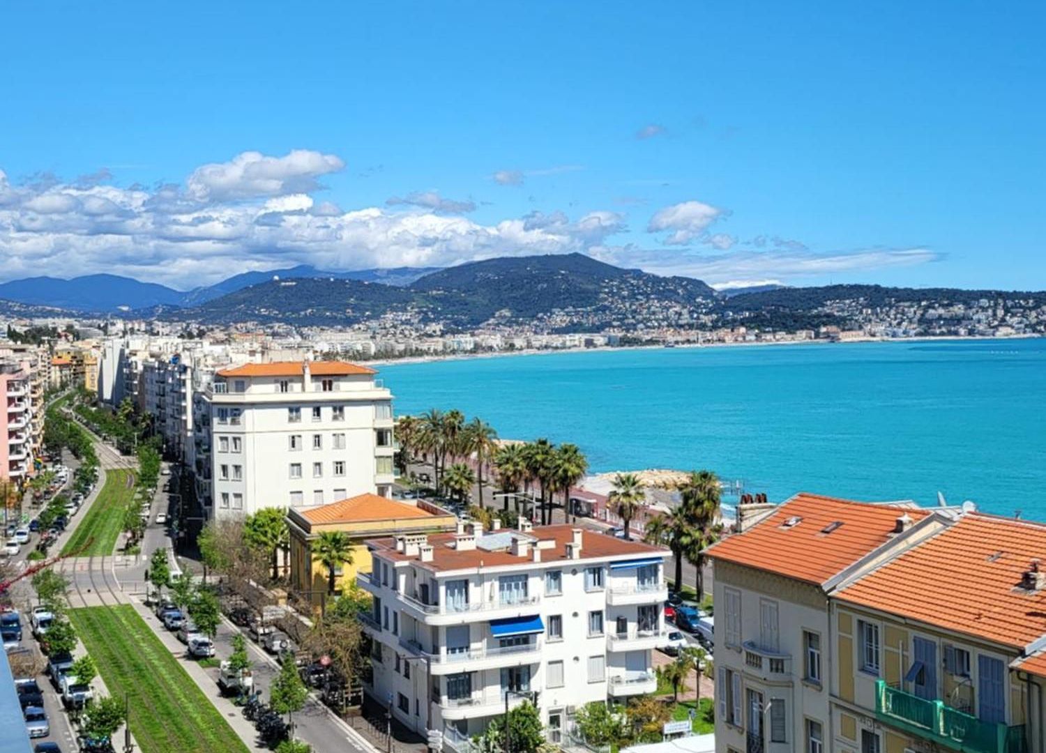 Le Californie Apartment *