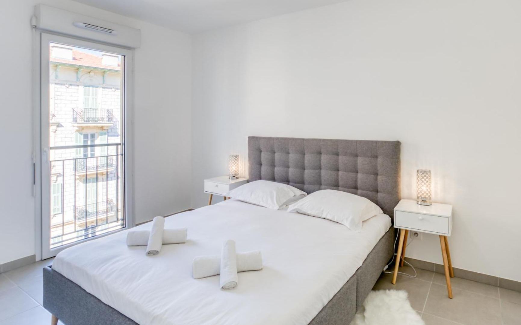 Riquier 1br Steps From Sncf