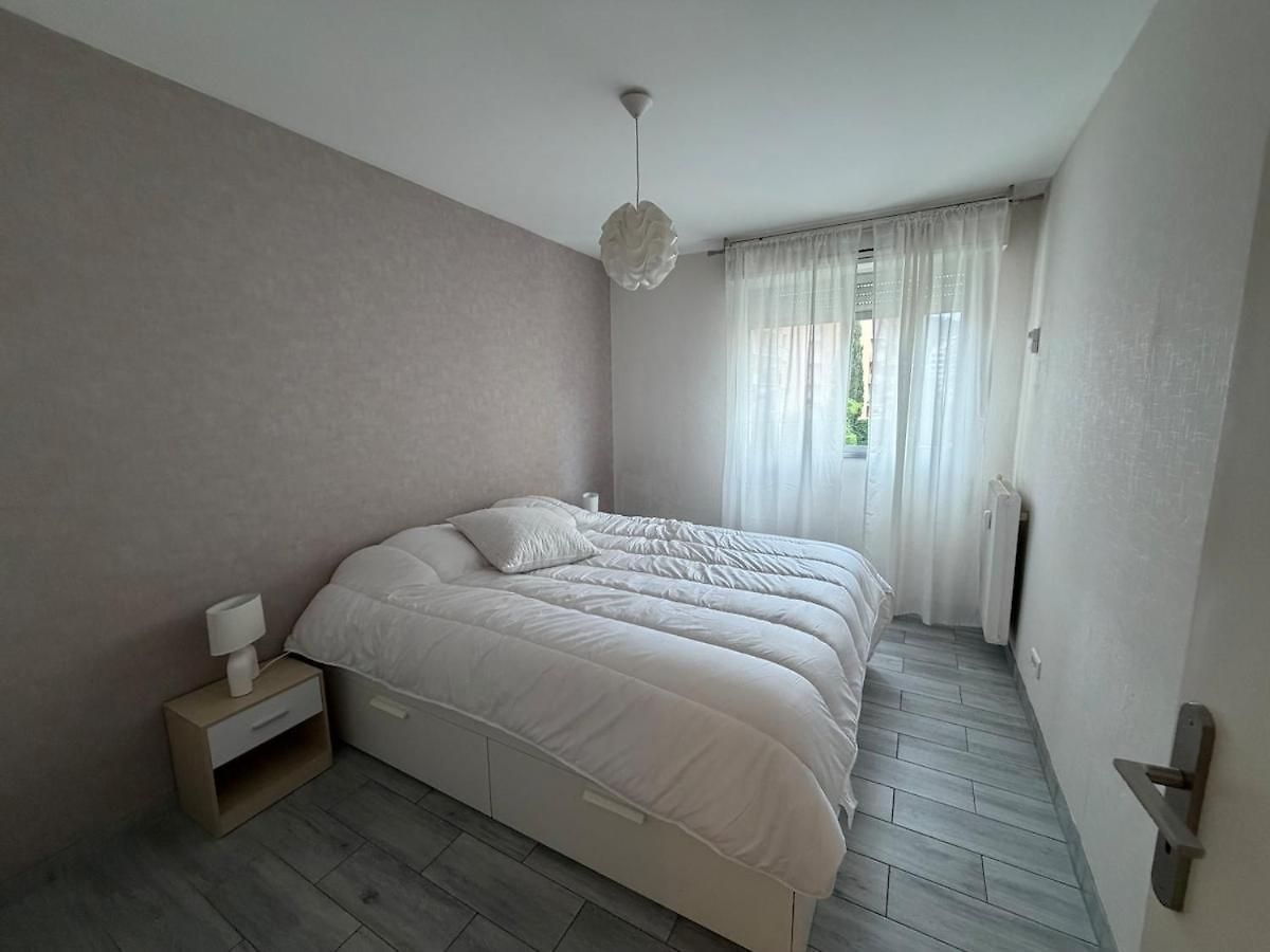 1 Bedroom Flat - Terrace & Ac *