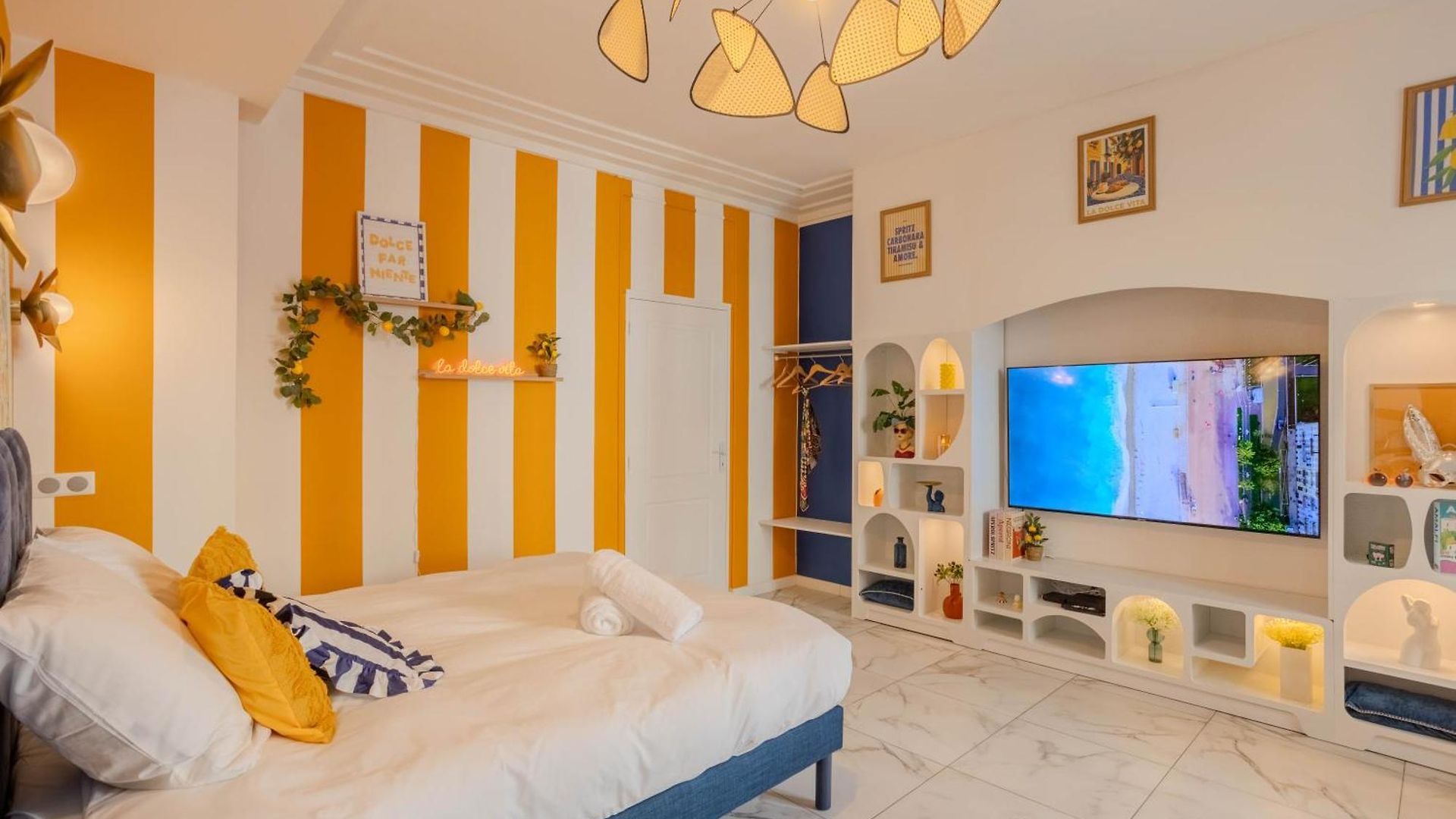 Appartement Ciao Bella Wellness - Luxury Jacuzzi, Massage Table & Ac In