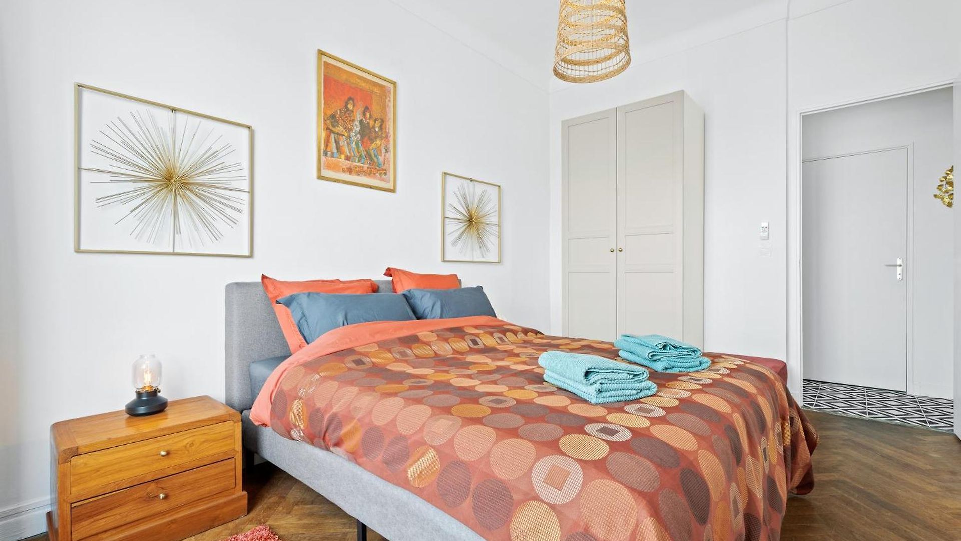 Renting - Auber - Elegant Bright View Station Ac Elevator Apartment Nice