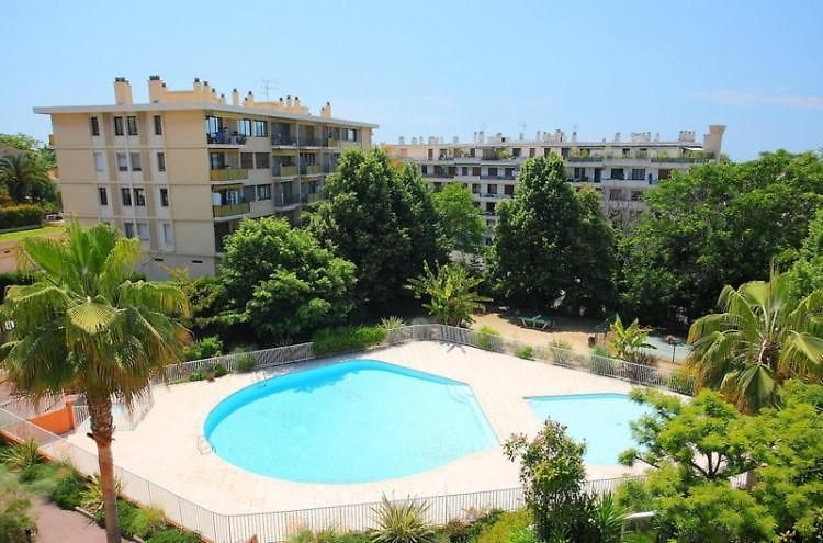 Apartment 2 Pieces Terrasse Piscine Parking Nice