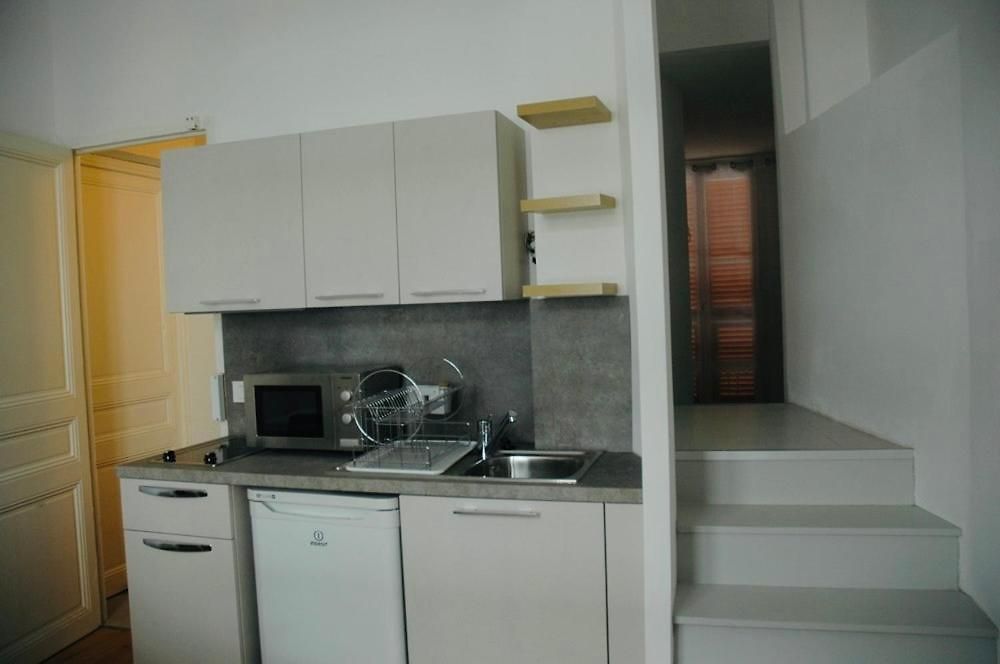 Bel Appartement, Balcon, 15 Minutes Du Centre *