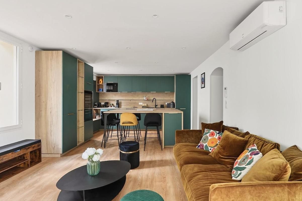 Magnifique Maison Avec Parking A 50m De La *