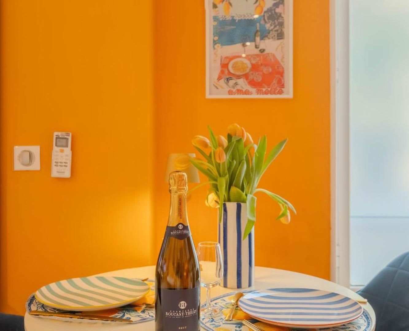 Appartement Ciao Bella Wellness - Luxury Jacuzzi, Massage Table & Ac In