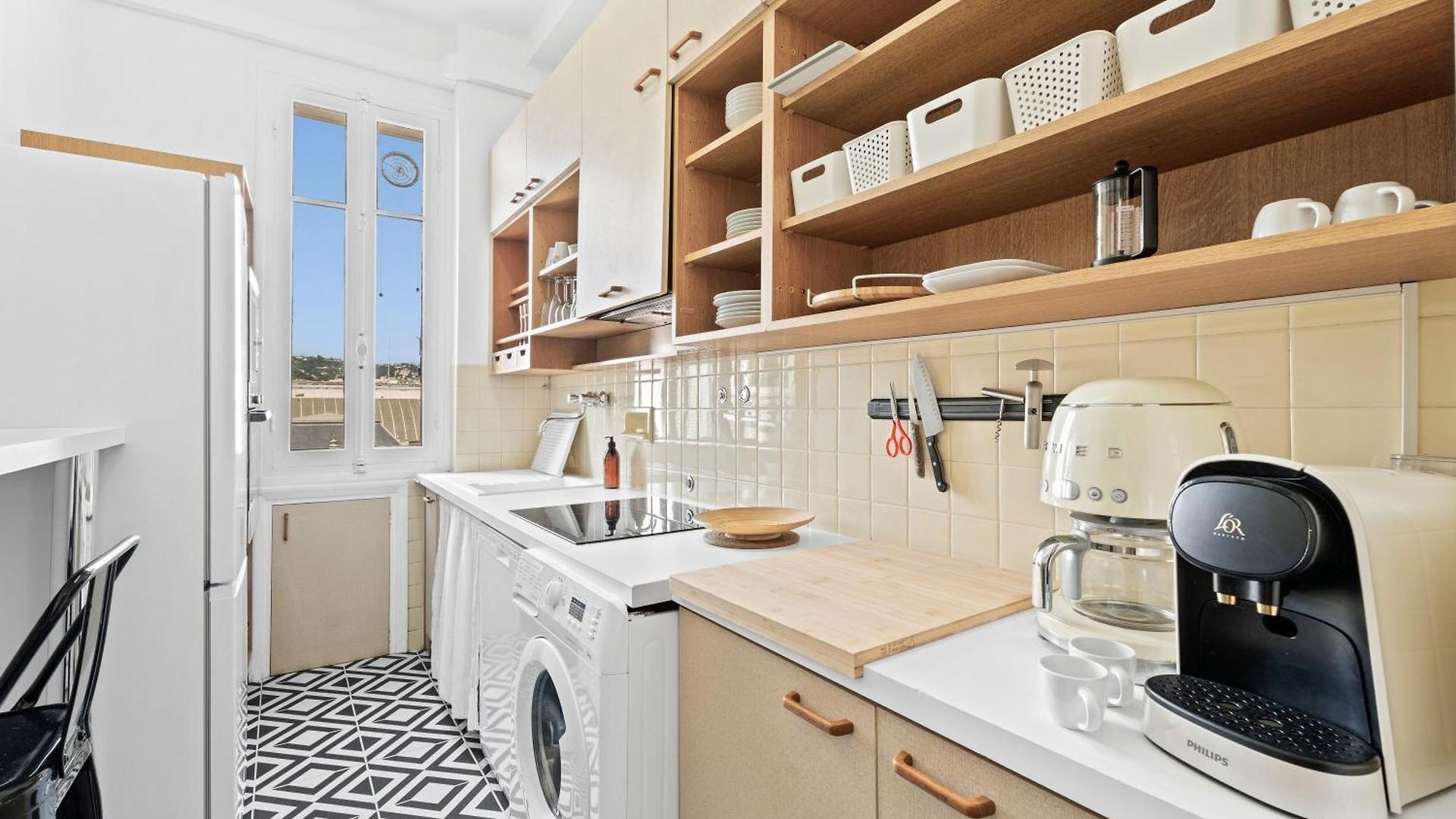 Renting - Auber - Elegant Bright View Station Ac Elevator