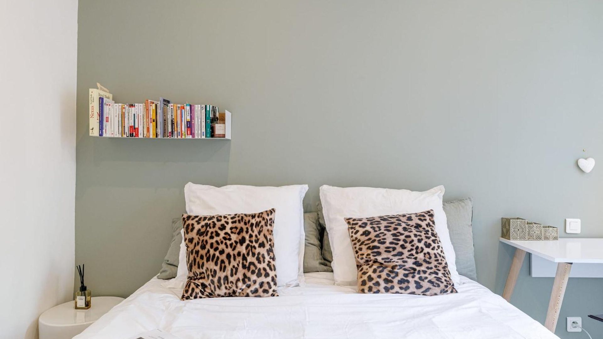 My Casa Guisol 17 - Elegant 3 Bedroom Near The Old Port