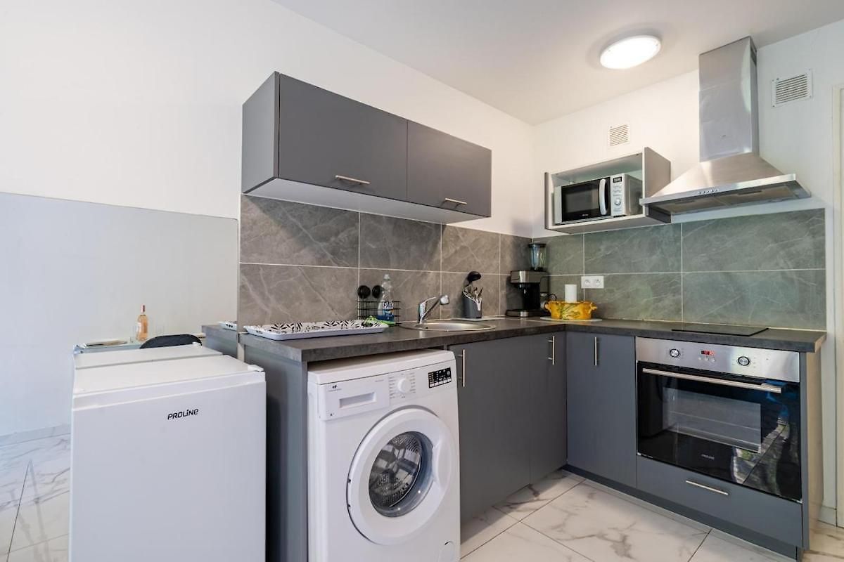 Apartment Petit Cocon Nicois - Cosy Proche De La Gare Et Du Centre Nice