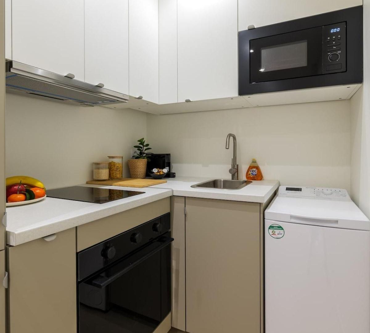 Apartment Charme Nicois, 15min De La Mer, 3 Chambres, Climatisation, Terrasse Nice