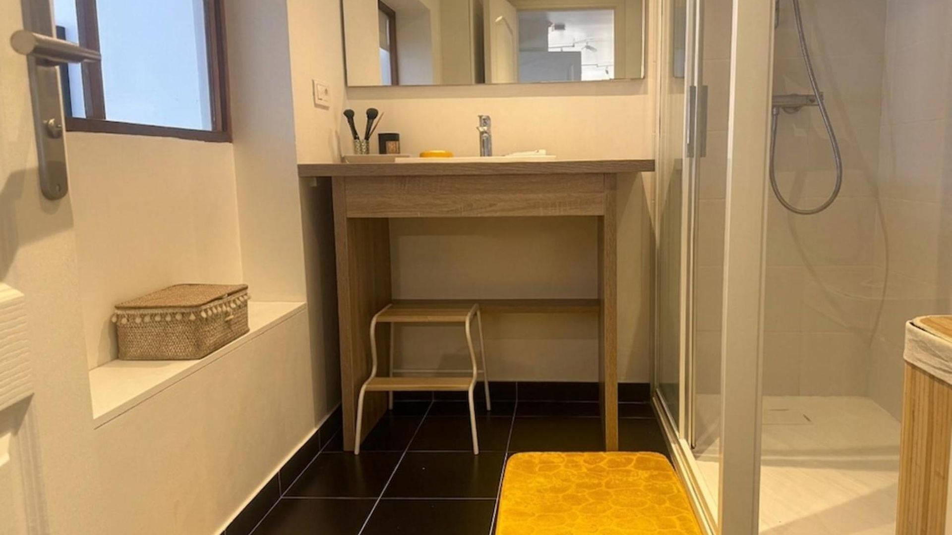 Beautiful 45 M With Terrace In * Nice