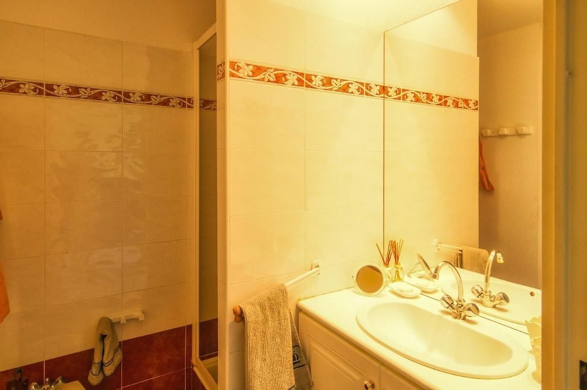 Apartment Bright Two-room With Terrace In Jean-medecin
