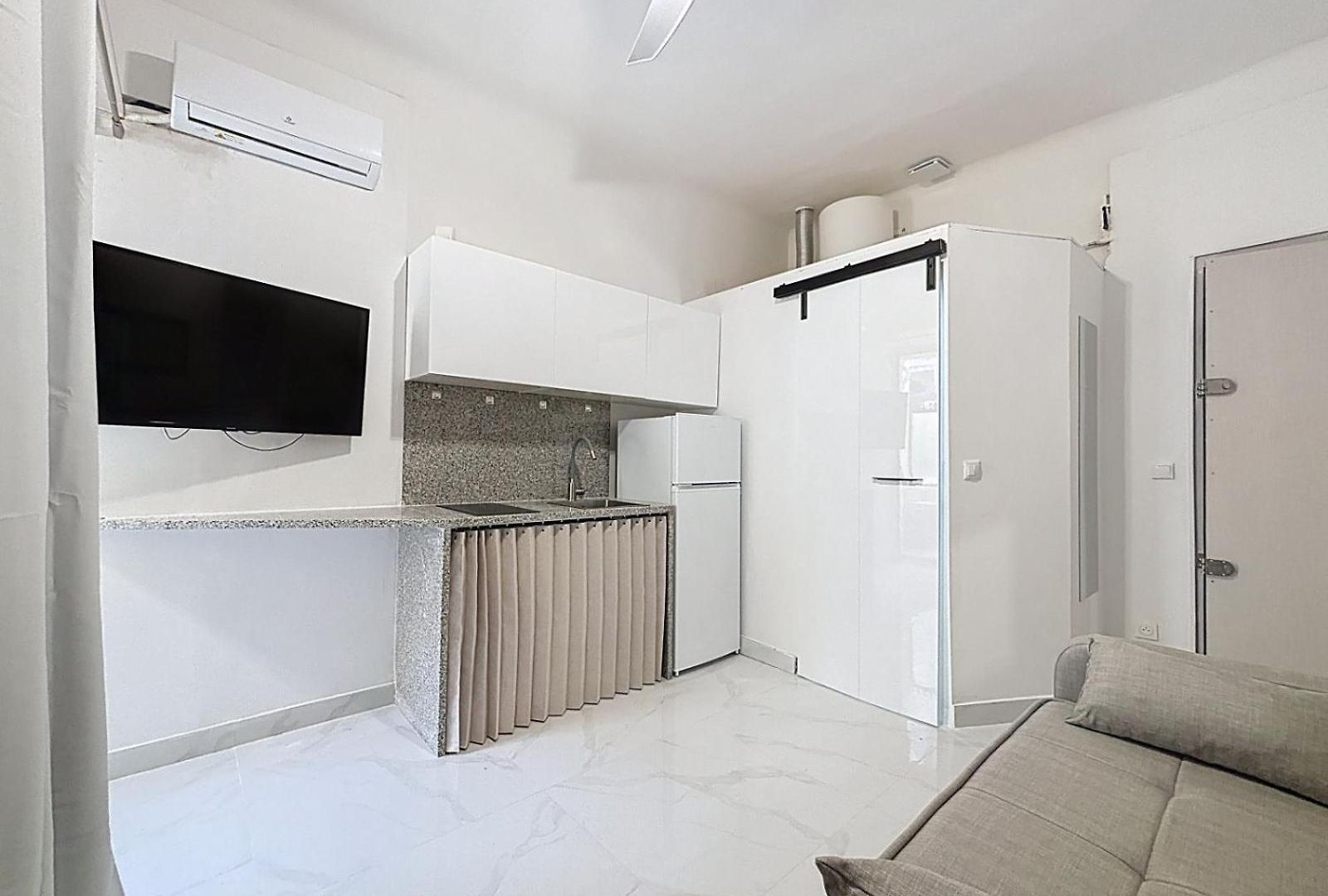 Elegant Riviera In Apartment *