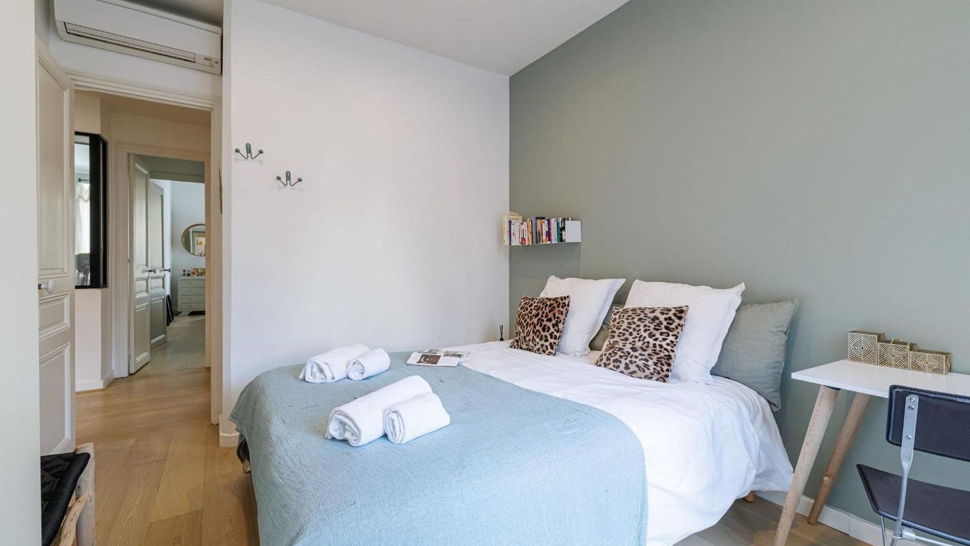 Apartment My Casa Guisol 17 - Elegant 3 Bedroom Near The Old Port *