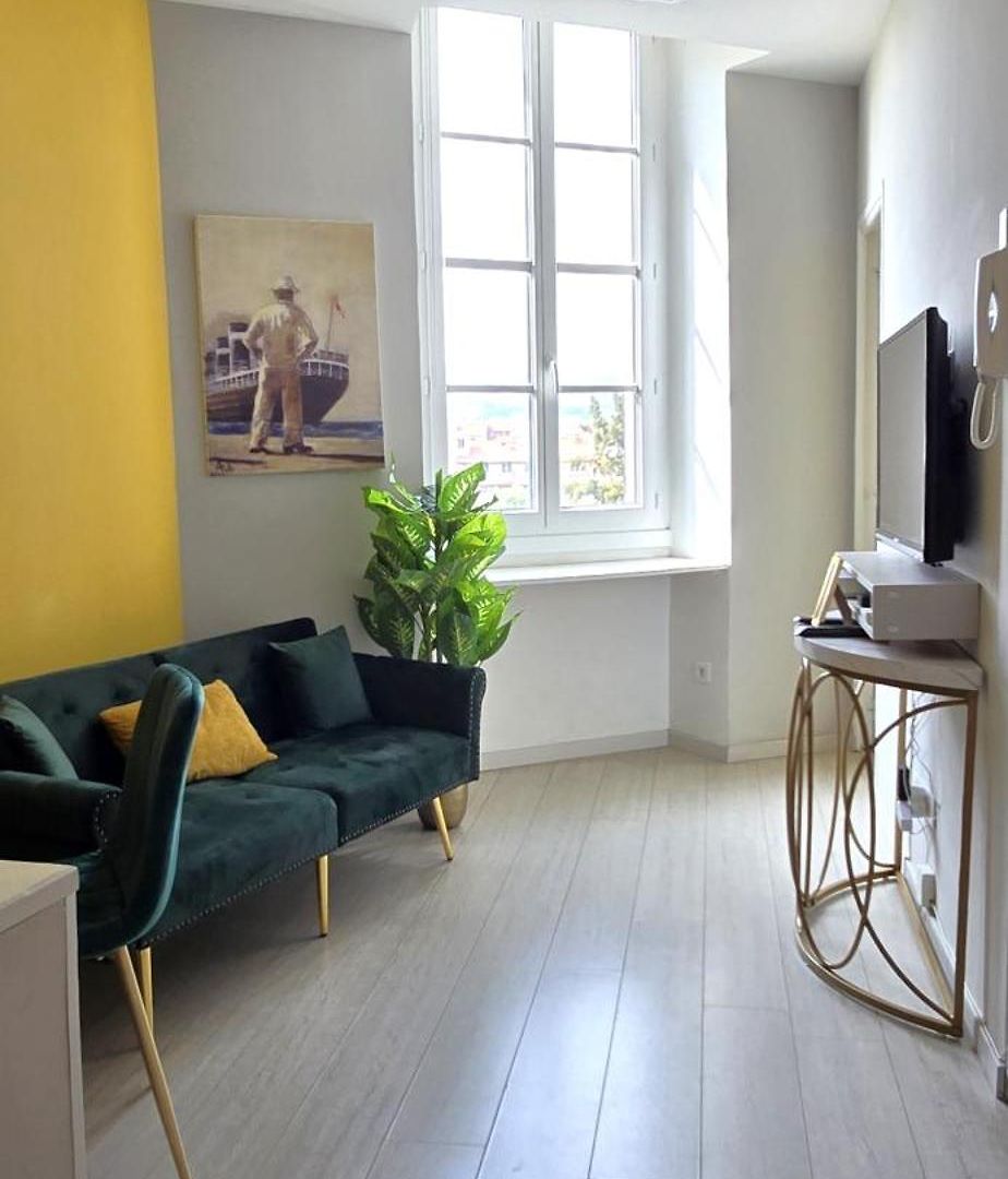 Apartment Sunny Loft At Gate Of Old Nice