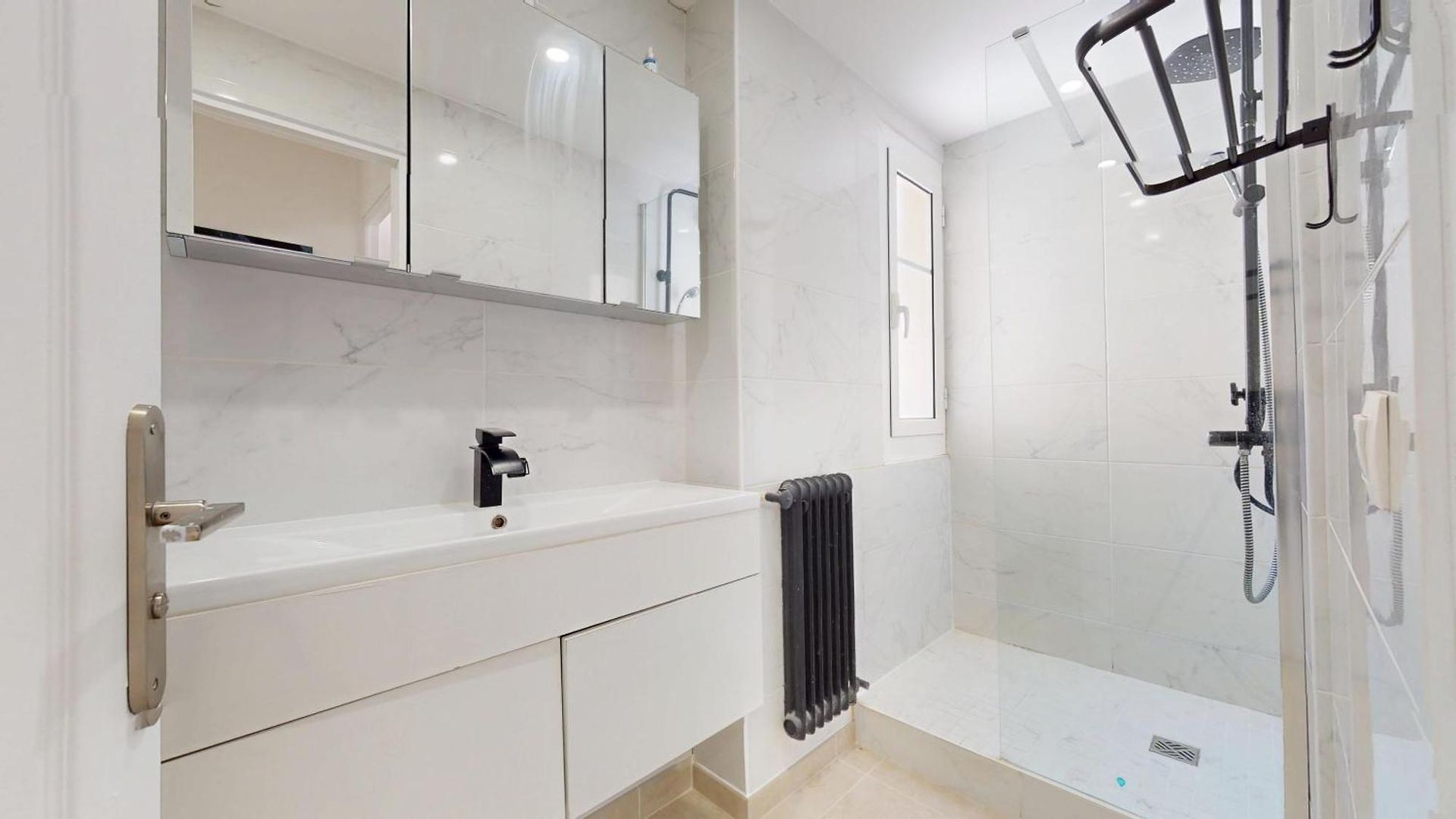 Appartement Grand De 3 Entièrement Rénové - Magnan Proche Nice