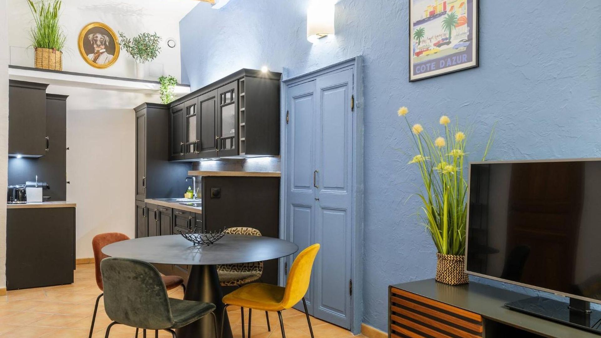 3 Pieces Place Rossetti Apartment *
