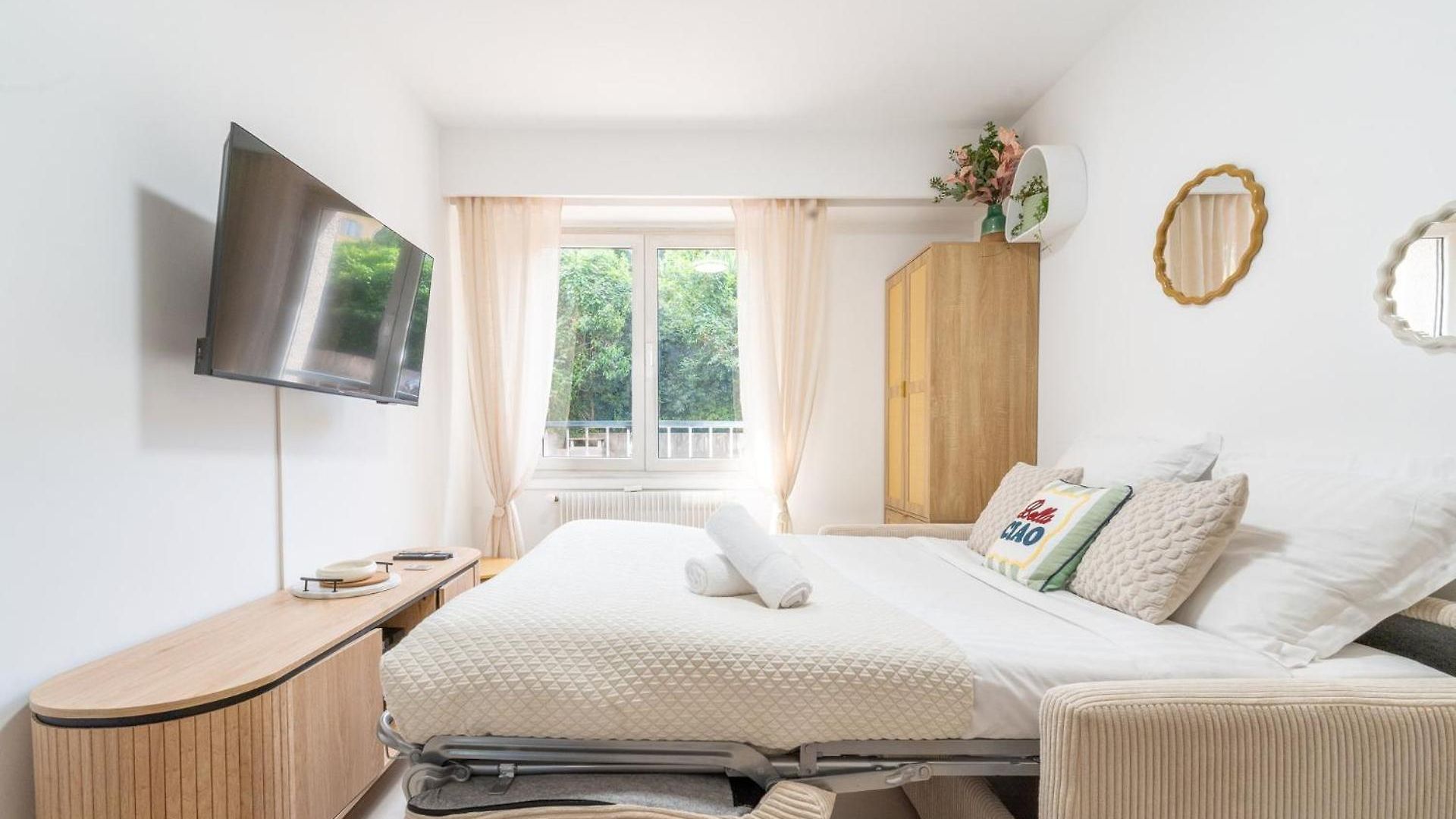 With 1 Bedroom, Gambetta, Russian Church * Nice