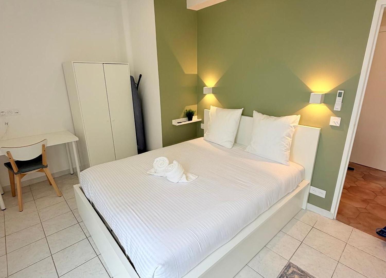 Promenade Des Californie Ac Apartment *