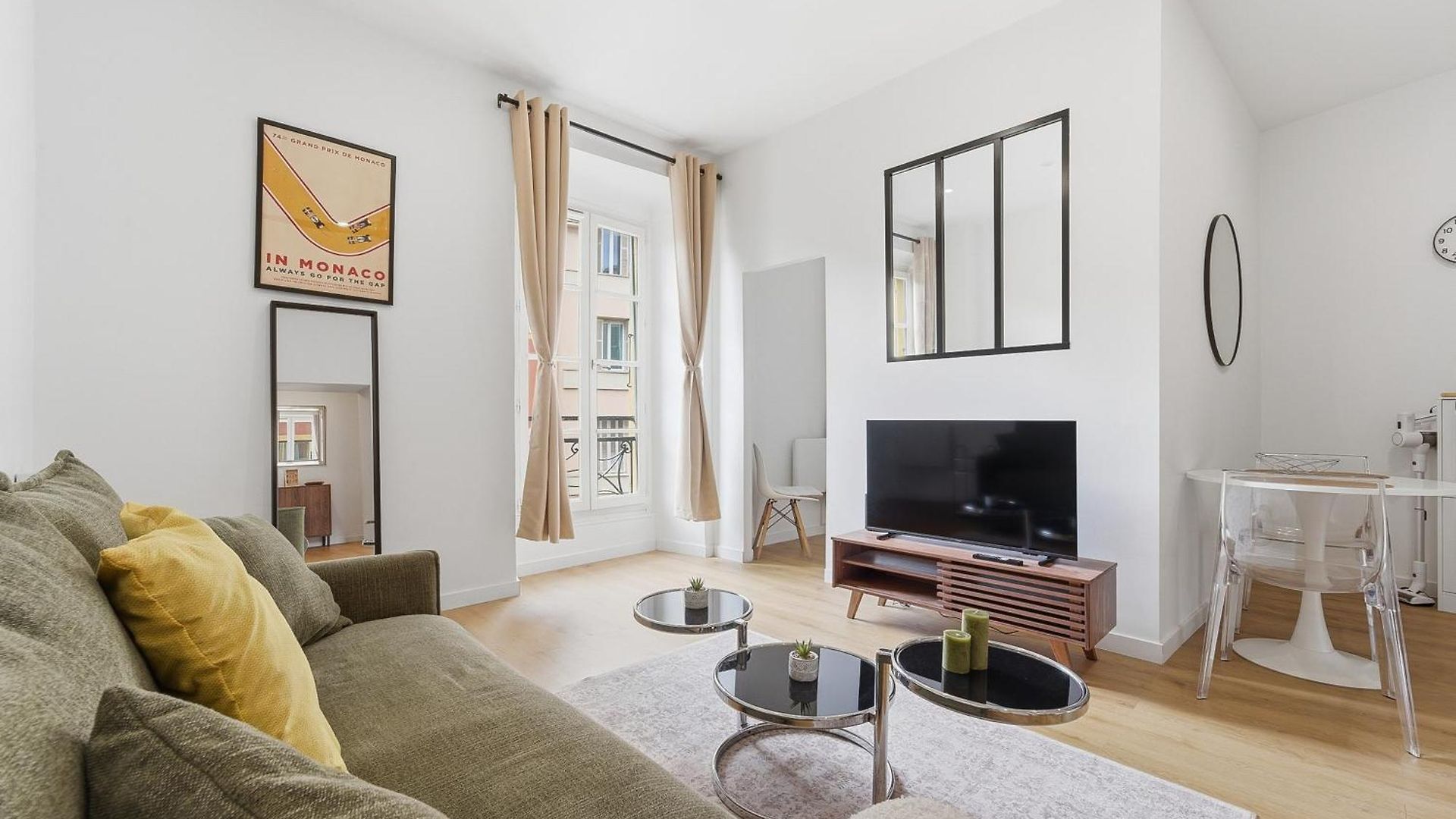 Magnifique 2 Pieces Place Massena Apartment *