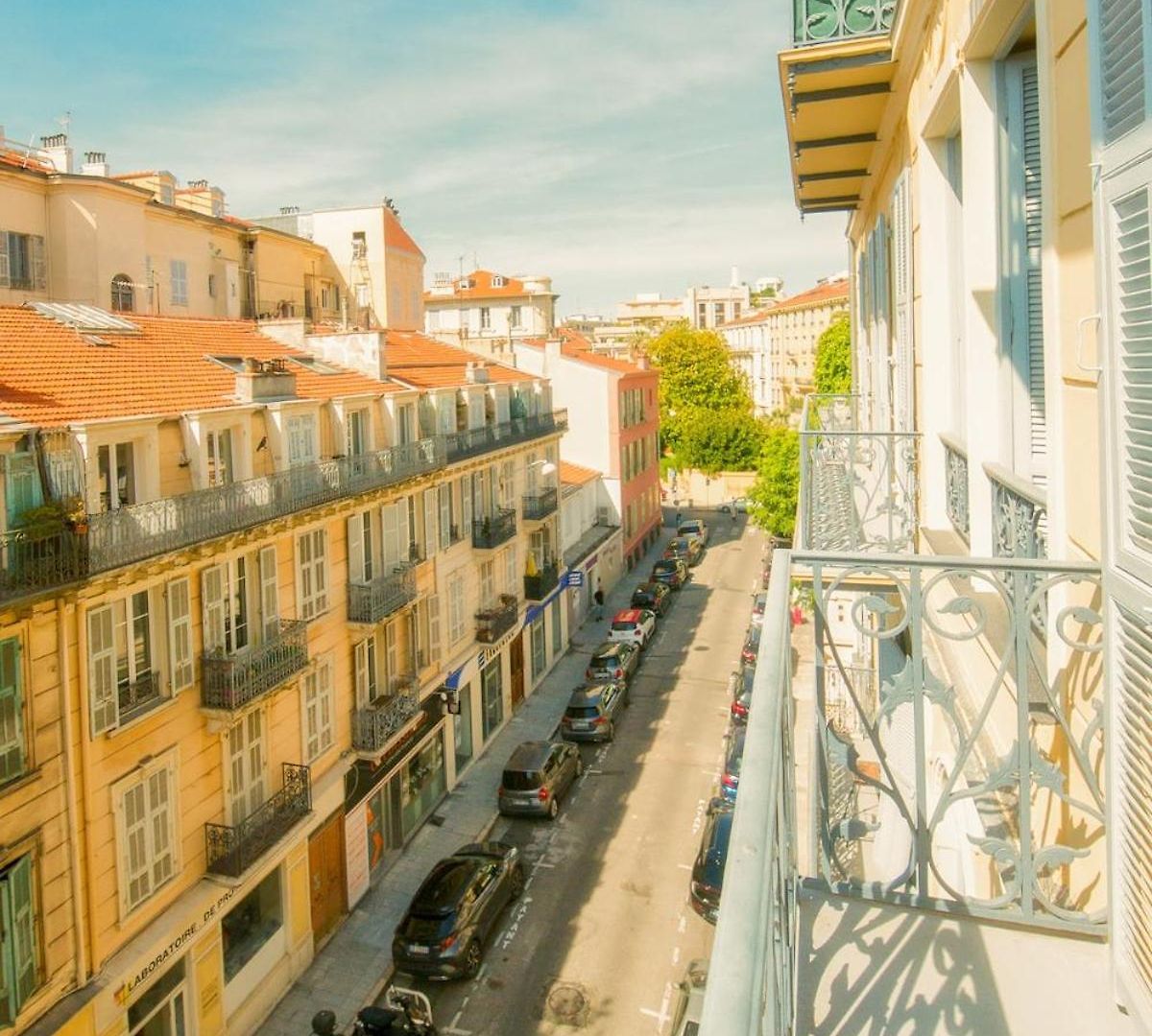 Apartment Bright Two-room With Terrace In Jean-medecin *