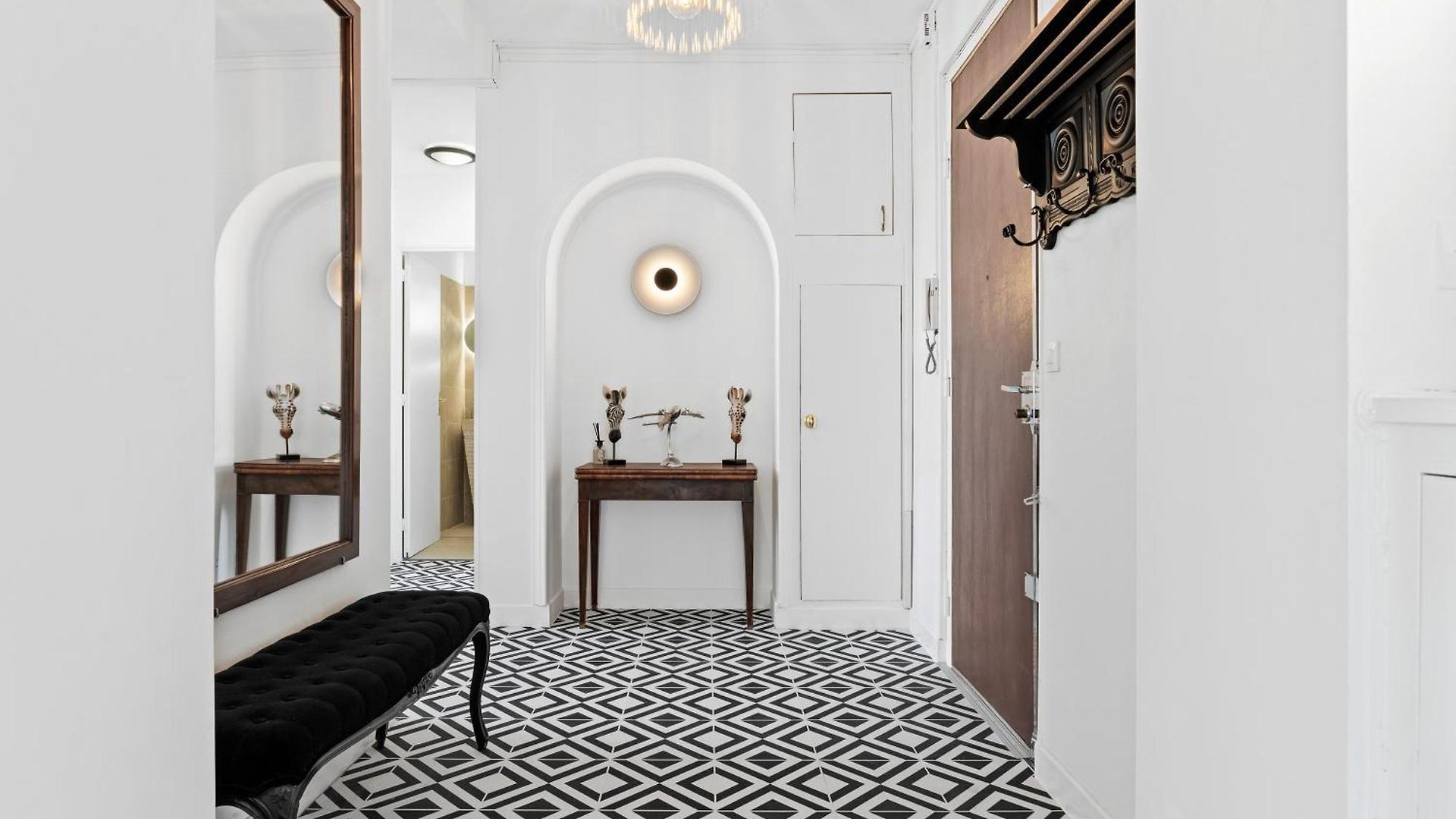 Renting - Auber - Elegant Bright View Station Ac Elevator *