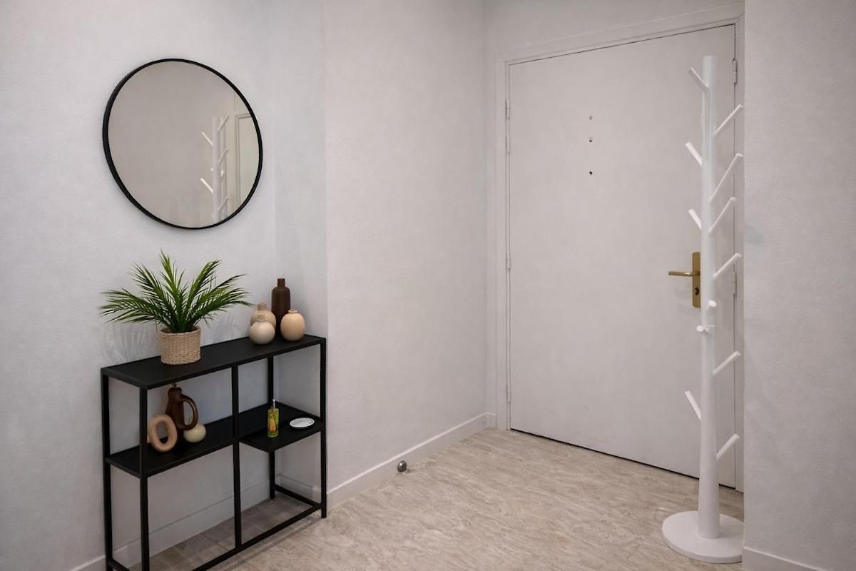 Beautiful With Terrace And Balcony Apartment